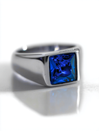 Ring Sapphire blue