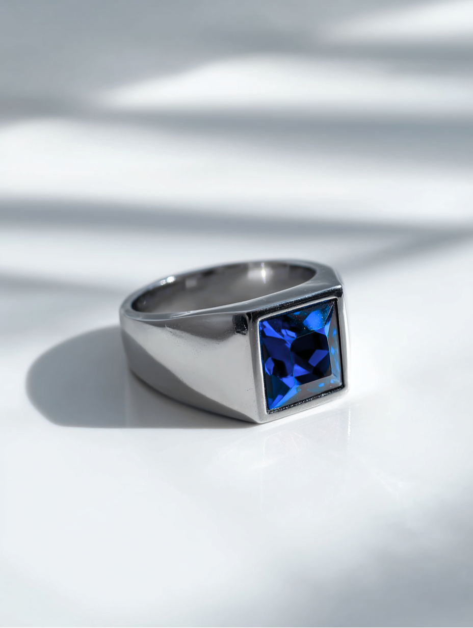 Ring Sapphire blue
